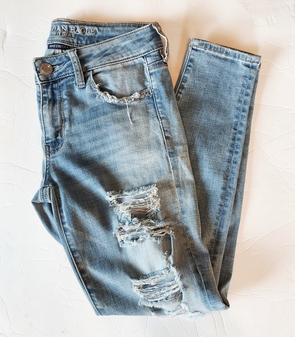 American Eagle Super Stretch X Distressed Light Wash Jeans Size 4S